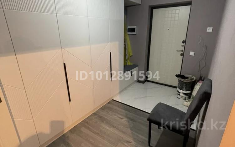 2-бөлмелі пәтер · 57.8 м² · 4/10 қабат, мкр Думан-2, Жусипбек Аймауытова 15 — Суюнбая, бағасы: 36.5 млн ₸ в Алматы, Медеуский р-н — фото 2