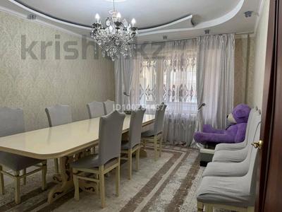 4-комнатная квартира · 100 м² · 1/5 этаж, Микрорайон Алатау 46 — Дом находится рядом с детским садом №17 и Гулим . Рядом находится Жибек жолы базар. а также дом находится рядом с школой №48 за 25 млн ₸ в Таразе