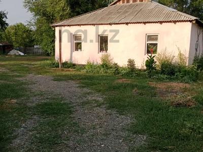 Отдельный дом · 10 комнат · 200 м² · 25 сот., Бектурова Хамзы за 25 млн 〒 в Коктума