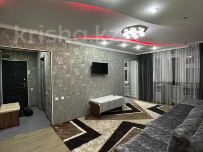 2-комнатная квартира, 45 м², 3/5 этаж посуточно, Казыбек би 179 — проспект Жамбыла за 15 000 〒 в Таразе