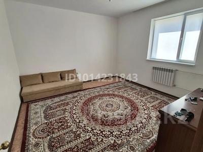1-бөлмелі пәтер · 40 м² · 4/5 қабат, 16-ш/а. 7 — ТРК "Актау" қасында, бағасы: 10 000 ₸ в 16-й мкр 