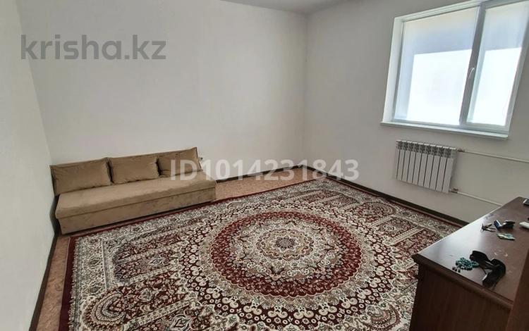 1-бөлмелі пәтер · 40 м² · 4/5 қабат, 16-ш/а. 7 — ТРК "Актау" қасында, бағасы: 10 000 ₸ в 16-й мкр  — фото 2