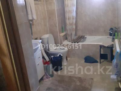 Продажа квартир в Алматинской обл.: 2-комнатная квартира · 62 м² · 2/5 этаж, Карасай батыра 18а1 за 20.5 млн 〒 2-комнатная квартира · 62 м² · 2/5 этаж, Карасай батыра 18а1 за 20.5 млн 〒 в Талгаре