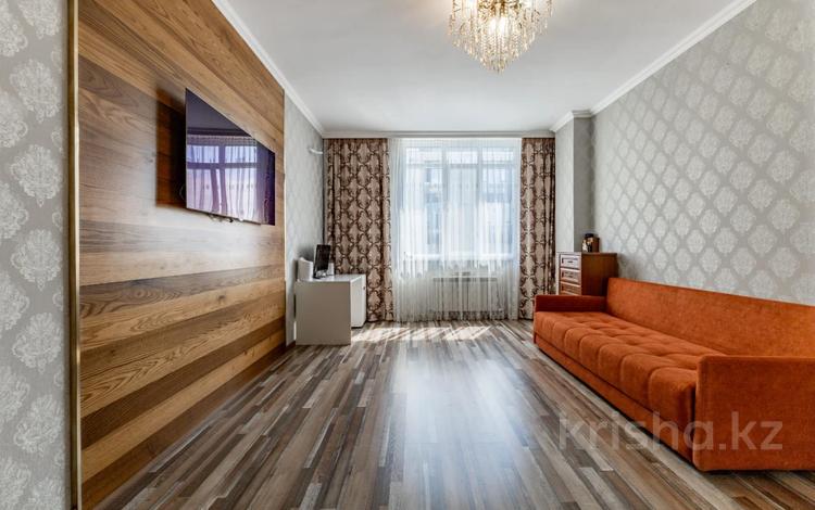 1-комнатная квартира, 50 м², 6/8 этаж, Мангилик ел 36 — Топовая локация!