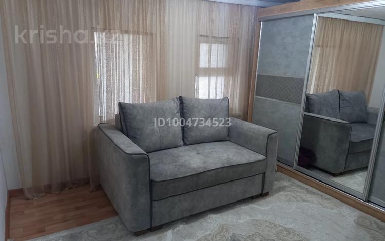 Отдельный дом · 2 комнаты · 38 м² · 10 сот., Алтайская 31 за 16 млн 〒 в Семее — фото 2