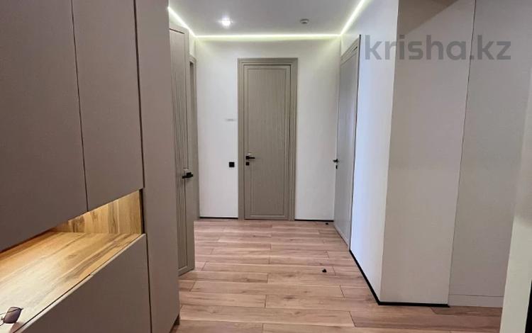 4-бөлмелі пәтер · 140 м², Алтын орда ш/а., Молдагулова — joo school теннисный корт золотой квартал, бағасы: 75 млн ₸ в Актобе, мкр. Алтын орда — фото 2