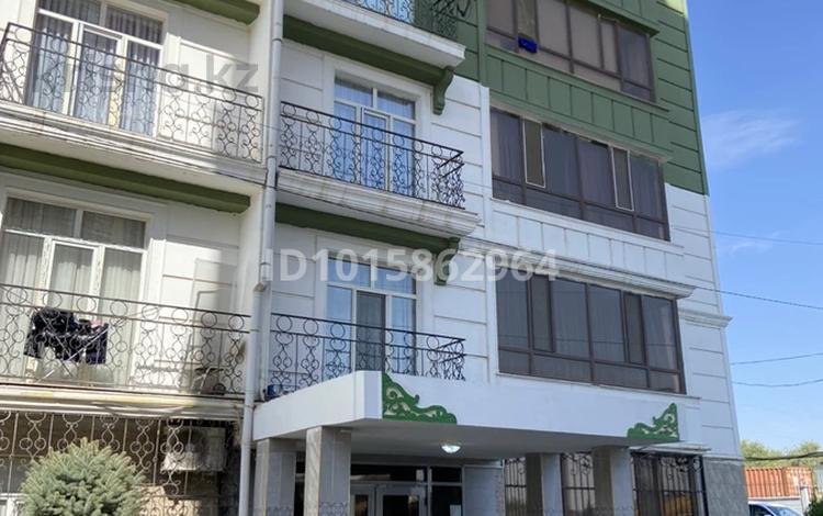 2-бөлмелі пәтер · 65 м² · 9/10 қабат, Куаныша Толеметова 50/6, бағасы: 22 млн ₸ в Шымкенте, Абайский р-н — фото 2