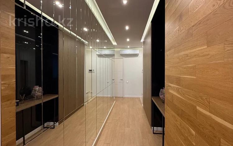 4-комнатная квартира · 120 м² · 10/16 этаж, Сыганак 17 за 125 млн 〒 в Астане, Есильский р-н — фото 3