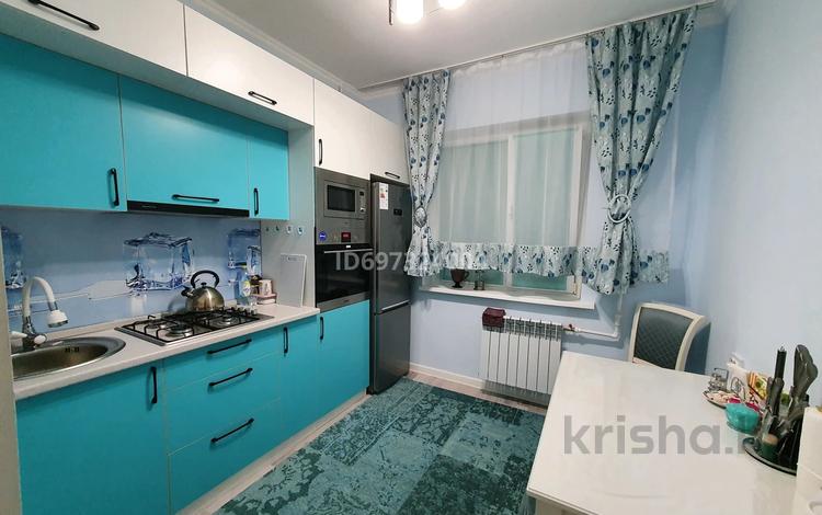 1-комнатная квартира, 39 м², 8/9 этаж, мкр Аксай-4 89 — Саина - Домостроительная за 30 млн 〒 в Алматы, Ауэзовский р-н — фото 2