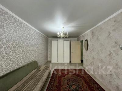 1-комнатная квартира, 33 м², 3/5 этаж помесячно, Абулхаир хана за 110 000 〒 в Актобе