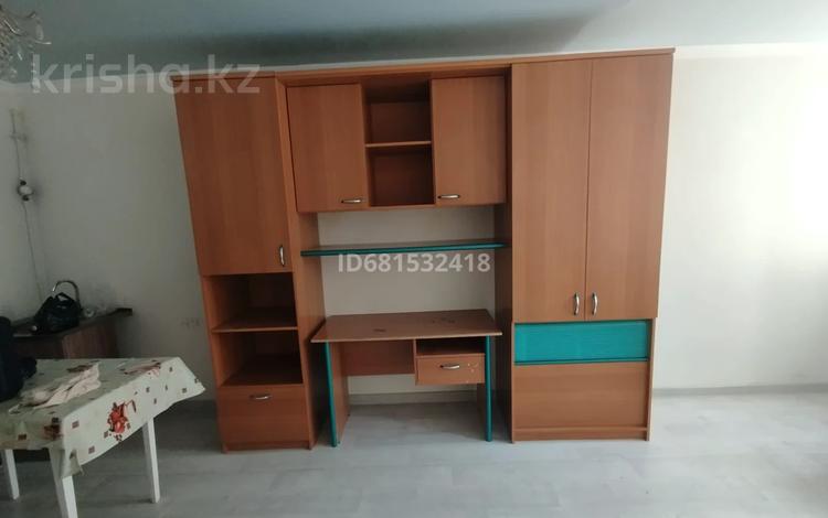 1-комнатная квартира · 20 м² · 3/5 этаж, Толе би 4 — Вечный огонь за 3.3 млн 〒 в Таразе — фото 8