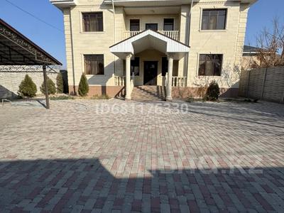 Отдельный дом · 8 комнат · 346.8 м² · 7.6 сот., Переулок Панфилова 5 — Қойгельды за 100 млн ₸ в Таразе