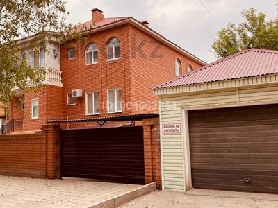 Жеке үй · 7 бөлме · 408.4 м² · 10 жүзд., Шамина 16, бағасы: 110 млн ₸ в Атырау, мкр Жилгородок