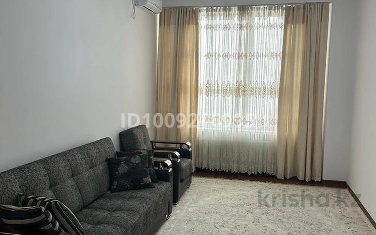 2-бөлмелі пәтер · 73.5 м² · 8/10 қабат, Байтерекова 2 б, бағасы: 300 000 ₸ в Шымкенте, Аль-Фарабийский р-н — фото 2