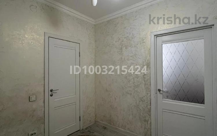 1-комнатная квартира · 52 м² · 6/10 этаж, мкр Мамыр-7, Афцинао 4 — ЯССАУИ,ШАЛЯПИНА за 260 000 〒 в Алматы, Ауэзовский р-н — фото 2