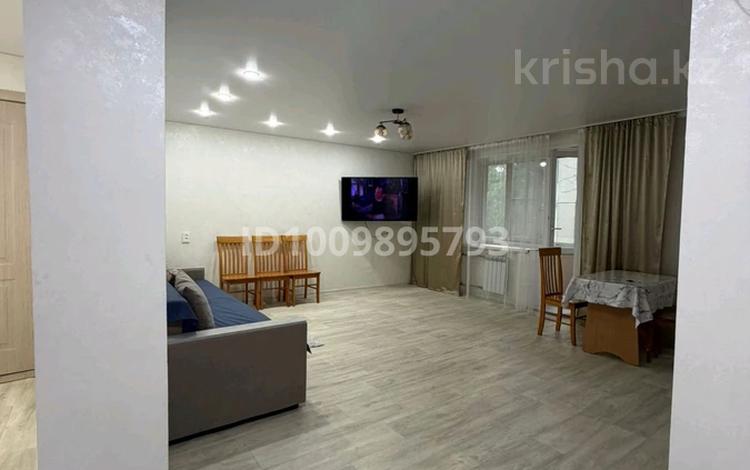 1-комнатная квартира · 30 м², Казахстан за 9 000 ₸ в Усть-Каменогорске, Ульбинский — фото 10
