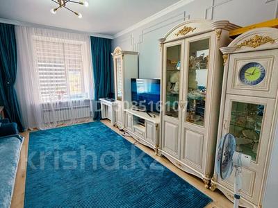 2-бөлмелі пәтер · 72 м² · 2/10 қабат, мкр Юго-Восток, Микрорайон Байкена Ашимова 21, бағасы: 36 млн ₸ в Караганде, Казыбек би р-н