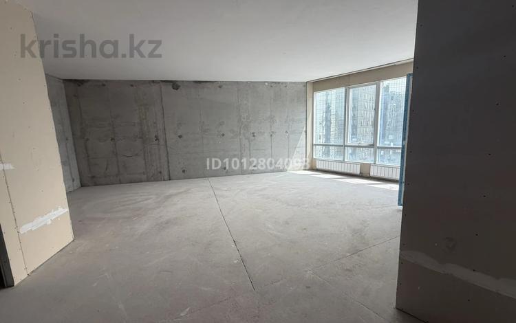 2-бөлмелі пәтер · 73 м² · 14/20 қабат, Аль-Фараби 11, бағасы: 102 млн ₸ в Алматы, Медеуский р-н — фото 2