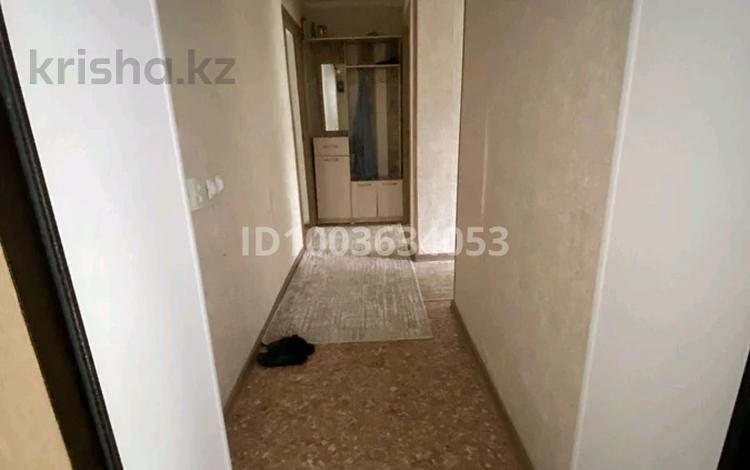 2-комнатная квартира · 47.7 м² · 3/5 этаж, 3 мкр 35 — возле торгового дома Ярмарка за 14.9 млн 〒 в Атырау, мкр Авангард-3 — фото 2