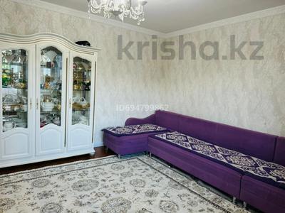 Продажа квартир в Алматы: 2-комнатная квартира · 70 м² · 2/9 этаж, мкр Акбулак 29 — Б.Момышулы угол улицы Т. Рыскулова за 38 млн 〒 2-комнатная квартира · 70 м² · 2/9 этаж, мкр Акбулак 29 — Б.Момышулы угол улицы Т. Рыскулова за 38 млн 〒 в Алматы, Алатауский р-н