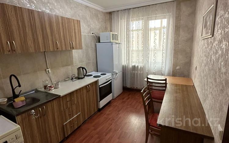 1-комнатная квартира, 40 м², 2/12 этаж помесячно, Кошкарбаева за 135 000 〒 в Астане, Алматы р-н — фото 7