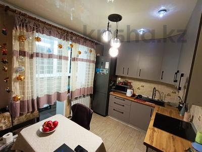 4-бөлмелі пәтер · 90 м² · 5/5 қабат, Жулдыз, бағасы: 25 млн ₸ в Талдыкоргане, мкр военный городок Жулдыз
