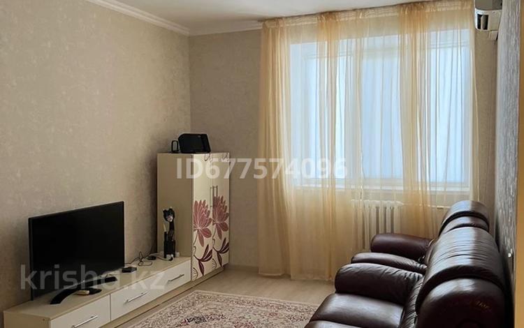 2-комнатная квартира · 80 м² · 3/5 этаж, Курмангазы 1 за 12 000 ₸ в Атырау — фото 2