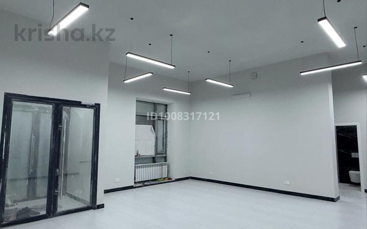 Свободное назначение · 135.5 м² за 800 000 ₸ в Астане, Сарайшык р-н — фото 2