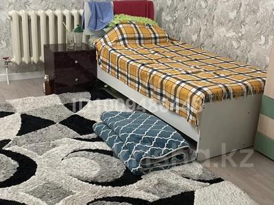 3 комнаты · 128 м² · 5/12 этаж, мкр Уркер, Кабанбай батыр 42 — Азия парк, Абу-Даби плаза, Ханшатыр, Анвар супермаркет, Керуен торг. дом за 55 000 ₸ в Астане, Нура р-н