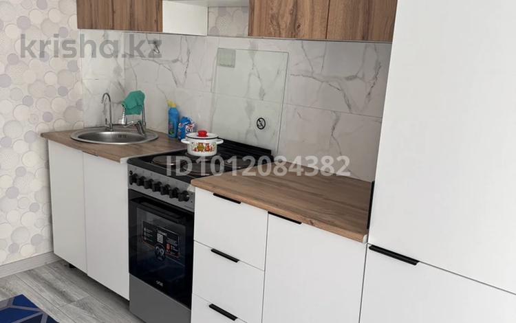 1-бөлмелі пәтер · 34 м² · 2/5 қабат, ЖМ Лесная поляна 42, бағасы: 3 000 ₸ в Косшы — фото 2