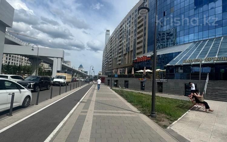 Еркін, кеңселер, дүкендер мен бутиктер, білім орталықтары, ойын-сауық · 43 м², бағасы: ~ 59.8 млн ₸ в Астане, Есильский р-н — фото 2