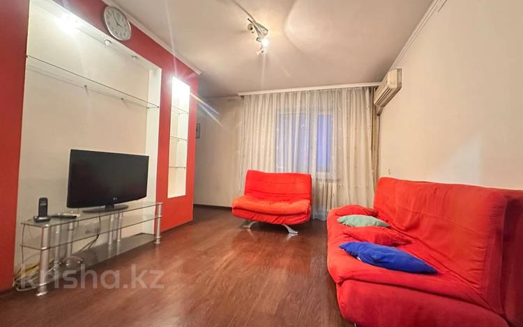 1-комнатная квартира · 51 м² · 3/10 этаж, ул. Ермекова за 17.8 млн ₸ в Караганде, Казыбек би р-н — фото 2