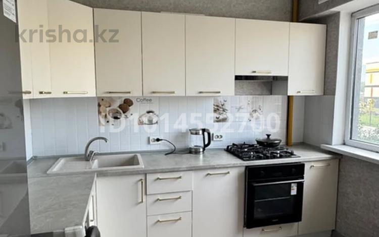 2-бөлмелі пәтер · 63 м² · 2/10 қабат, Жунисова 12/8, бағасы: 45 млн ₸ в Алматы, Наурызбайский р-н — фото 2