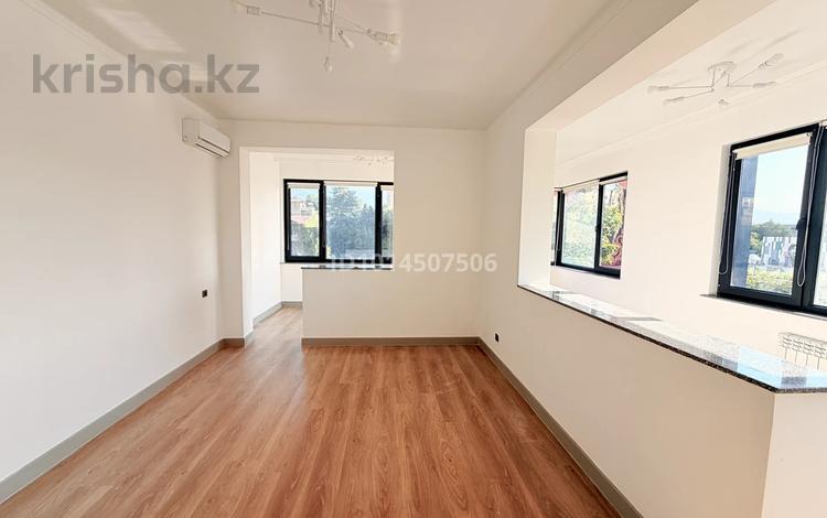 3-бөлмелі пәтер · 135 м² · 3/11 қабат, Мкр. Самал-3 15K2, бағасы: 177 млн ₸ в Алматы, Медеуский р-н — фото 2