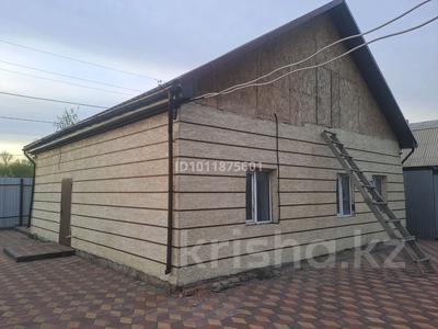 Отдельный дом · 3 комнаты · 90 м² · 2 сот., мкр Фёдоровка , Разрезовская за 25 млн ₸ в Караганде, Казыбек би р-н