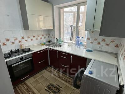 2-бөлмелі пәтер, 51 м², 2/4 қабат, мкр Мамыр 10 — Спортивная, бағасы: 25 млн 〒 в Алматы, Ауэзовский р-н