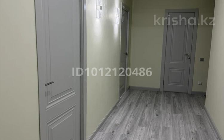 2-бөлмелі пәтер · 60 м² · 1/9 қабат, мкр Нурсая, Елорда, бағасы: 300 000 ₸ в Атырау — фото 2