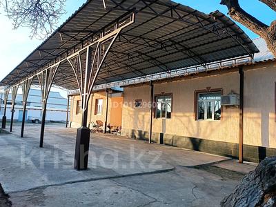Отдельный дом · 5 комнат · 150 м² · 18 сот., Иассы 7 — МКТУ университеті алдындағы 2 ші көше, М.Абенова мектебі жанында за 47 млн ₸ в Туркестане