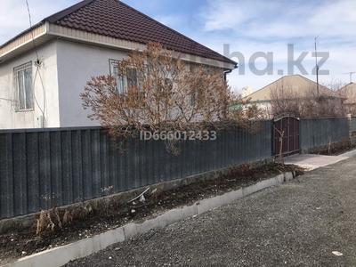 Продажа домов и дачи в Жетысу обл.: Отдельный дом · 4 комнаты · 100 м² · 5 сот., Восточный микрорайон Улица Виноградова. 18 — Кусайынова за ~ 25 млн 〒 Отдельный дом · 4 комнаты · 100 м² · 5 сот., Восточный микрорайон Улица Виноградова. 18 — Кусайынова за ~ 25 млн 〒 в Талдыкоргане