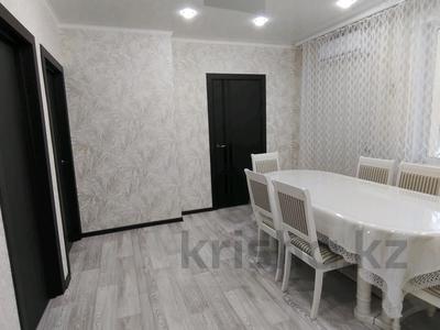 Отдельный дом · 4 комнаты · 82 м² · 10 сот., Центральная — Школа за 14.5 млн 〒 в Большом Чагане