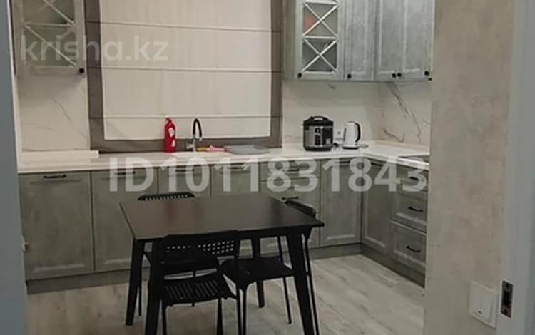 3-комнатная квартира · 90 м² · 1/5 этаж, Мкр. Степной-2 14/1 за 48 млн ₸ в Караганде, Казыбек би р-н — фото 2