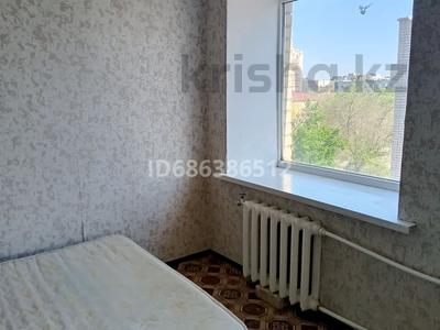 Продажа квартир в Актюбинской обл.: 3-комнатная квартира · 63 м² · 5/5 этаж, мкр Шанхай 44 — Напротив 26 школы за 10.5 млн 〒 3-комнатная квартира · 63 м² · 5/5 этаж, мкр Шанхай 44 — Напротив 26 школы за 10.5 млн 〒 в Актобе