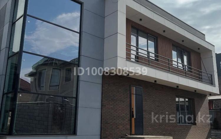 Отдельный дом · 6 комнат · 251 м² · 5.27 сот., мкр Таусамалы, Сагдиева 98 — Жандосова за 199 млн 〒 в Алматы, Наурызбайский р-н — фото 2
