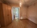 3-комнатная квартира · 60 м², Воинов Интернационалистов 2 за 26 млн ₸ в Караганде, Казыбек би р-н — фото 4