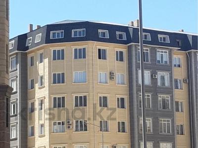 3-бөлмелі пәтер · 105.6 м² · 8/8 қабат, 19-й мкр 45/3, бағасы: 15.3 млн ₸ в Актау
