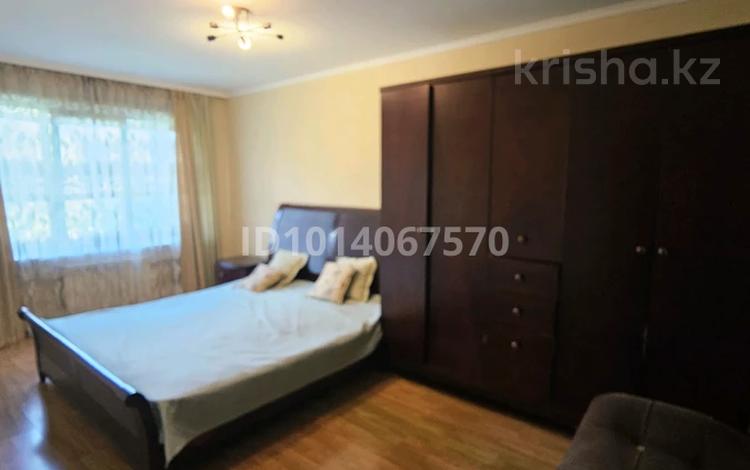 3-комнатная квартира · 70 м² · 2/4 этаж, Шашкина — Выше Аль-Фараби за 327 000 ₸ в Алматы, Медеуский р-н — фото 2