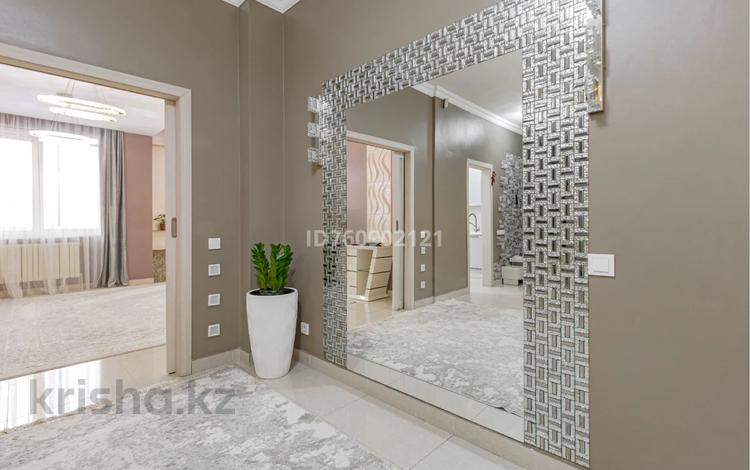 3-комнатная квартира · 150 м² · 7/18 этаж, Калдаякова 11 за 30 000 ₸ в Астане, Алматы р-н — фото 37