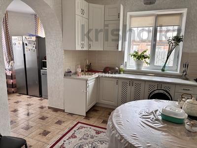 Жеке үй · 5 бөлме · 200 м², Жумыскер, Сисен сакипов 40, бағасы: 700 000 〒 в Атырау