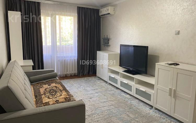 2-бөлмелі пәтер, 60 м², 4/4 қабат ай сайын, Абылай хана 28 — Маметова, бағасы: 260 000 〒 в Алматы — фото 9