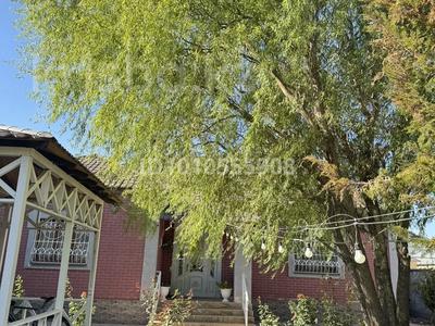 Отдельный дом · 5 комнат · 180 м² · 10 сот., мкр Акжайык за 73 млн ₸ в Шымкенте, Абайский р-н